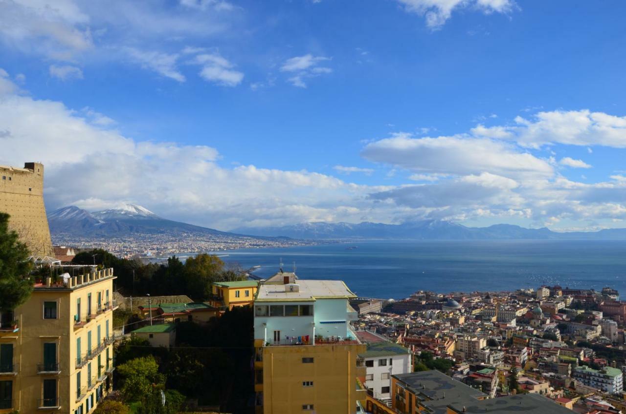 Appartamento Panoramico "Il Glicine" Napoli Bagian luar foto
